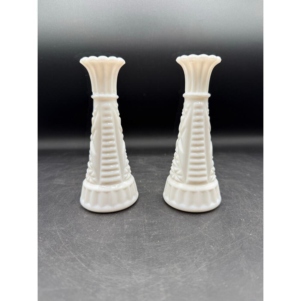 Set 2VTG Anchor Hocking MilkGlass BudVase Starburst Pattern ScallopRim